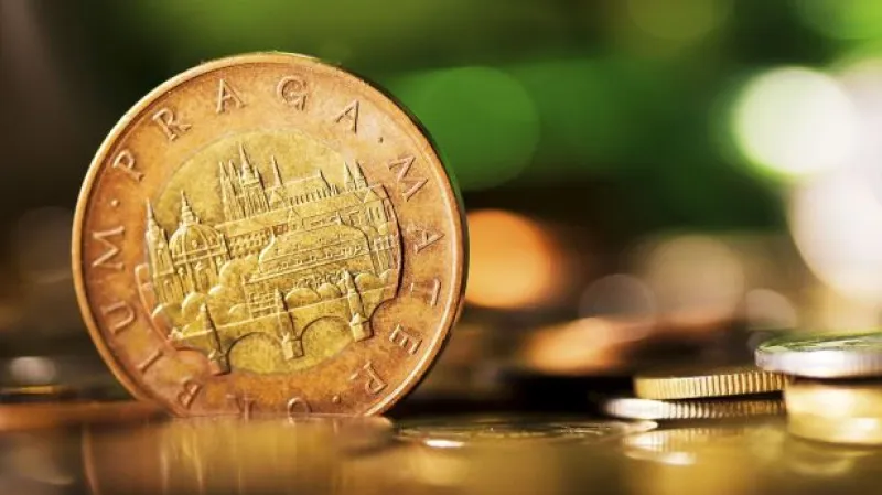 Oslabená koruna minimálně 1,5 roku