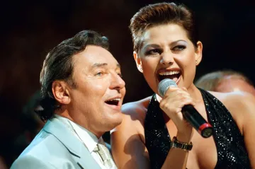 Karel Gott byl něco jako lidový léčitel. Tišil bolesti a léčil duše, vzpomíná Ilona Csáková