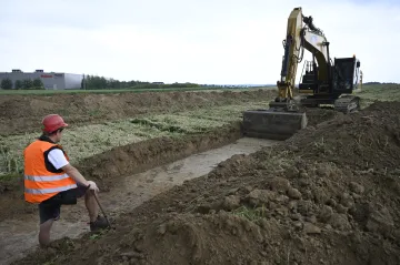 Na chybějící část Pražského okruhu vyjely bagry