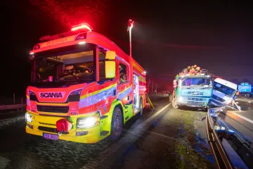 Kamion, který zapříčinil tragickou nehodu u Ostravy, byl podle policie přetížený