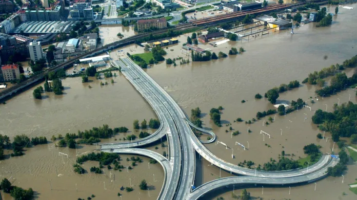 Zatopené Holešovice při povodních v srpnu 2002