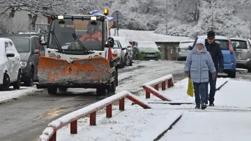 Sníh komplikuje dopravu i v Ústí nad Labem