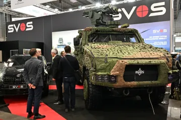Obrana podepsala smlouvu na nákup 24 obrněnců Mars