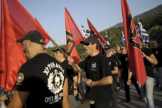 Neonacisté opustí řecký parlament. „Boj trvá, vracíme se na ulice,“ hlásá šéf Zlatého úsvitu