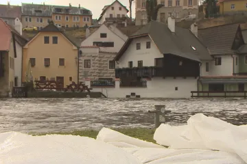 V Česku se rozlévají řeky. Na třetím stupni je Labe v Děčíně i Vltava v Českém Krumlově