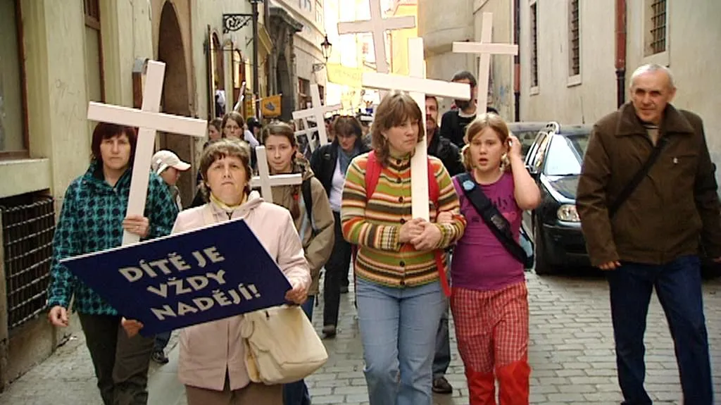 Odpůrci potratů prošli Prahou