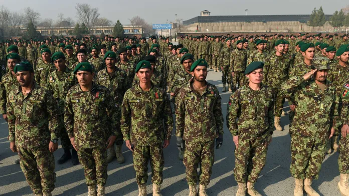 Slavnostní přísaha kadetů afghánské armády
