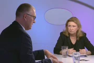 Na přijetí eura musí být širší politická shoda, proces je dlouhý, upozorňuje viceguvernérka ČNB
