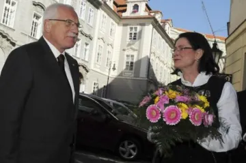 Klaus se pustil do Ústavního soudu - prý si uzurpuje moc