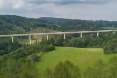 Nová železnice z Prahy na Benešov by se mohla vyhnout Přírodnímu parku Velkopopovicko