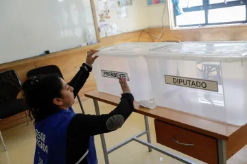 Do druhého kola chilských prezidentských voleb postupují Jaraová a Kast