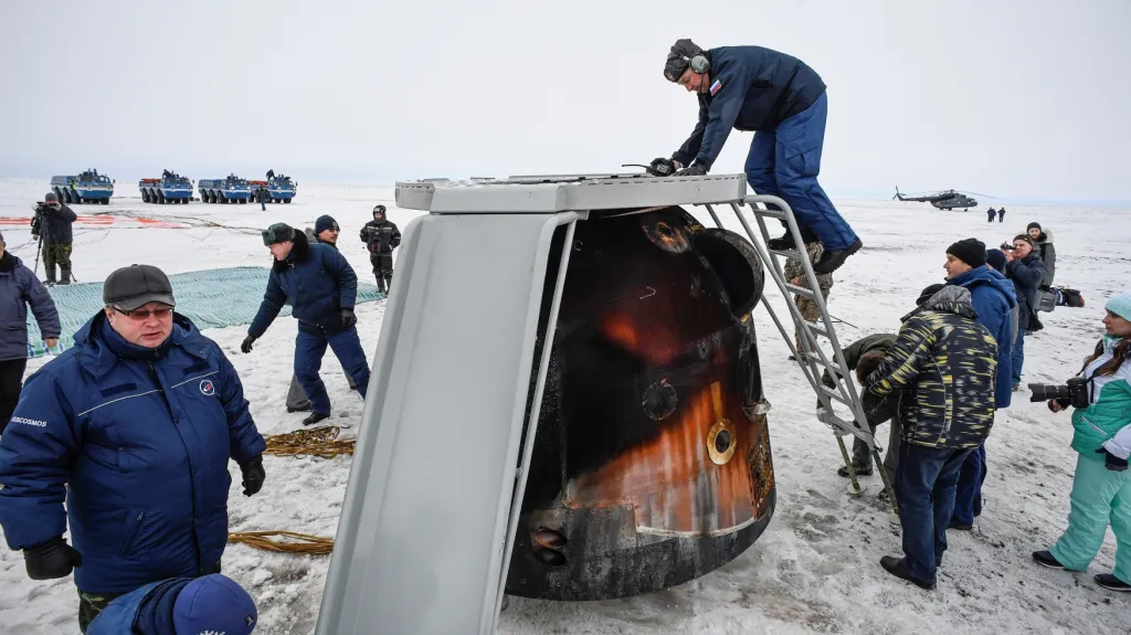 Přistání astronautů 28. února 2018