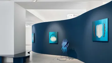 Dílo Karolíny Rossí na výstavě laureátů Ceny Jindřicha Chalupeckého 2025