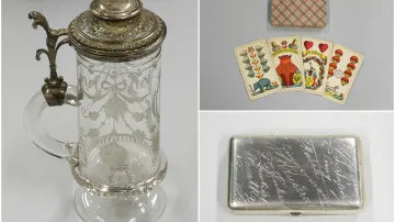 Dvořákova holba na pivo, pouzdro na doutníky a karty