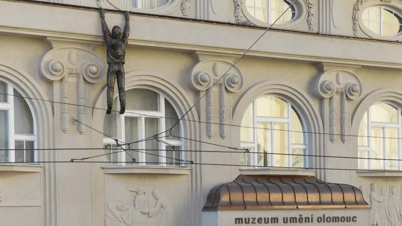 Socha Lupiče od Davida Černého