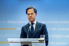 Nizozemská vláda podala těsně před volbami demisi