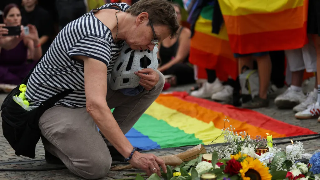 Pieta za oběť a raněné při útoku na berlínskou manifestaci za práva LGBT+