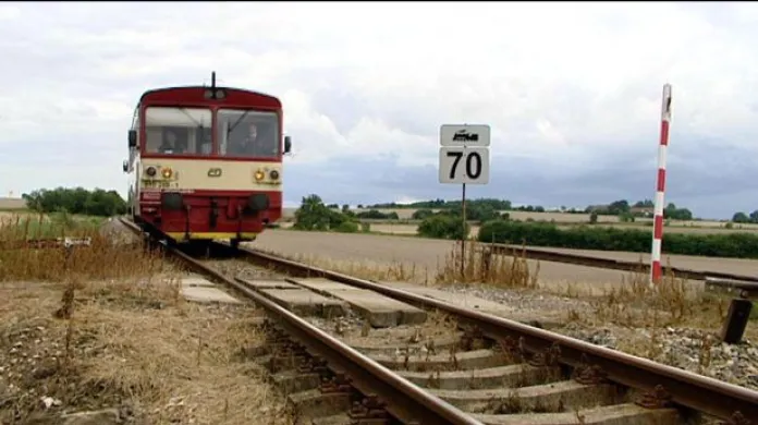 Boj o cestující na železnici tématem Ekonomiky ČT24
