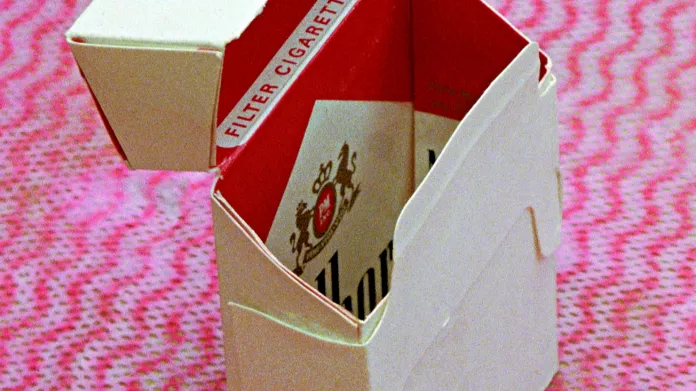 Ján Mančuška / Krabička od cigaret Marlboro (z instalace Osvobozená domácnost), 2000-01