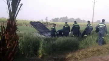 Záchranáři na místě nehody balonu