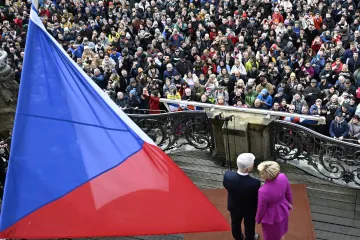 Inaugurace ve fotografiích: Pavel podepsal prezidentský slib, lidé zaplnili nádvoří