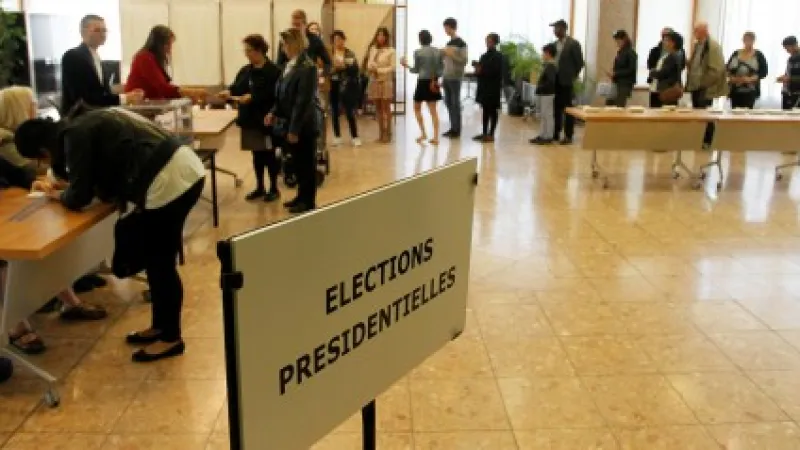 Ruch v jedné z volebních místností