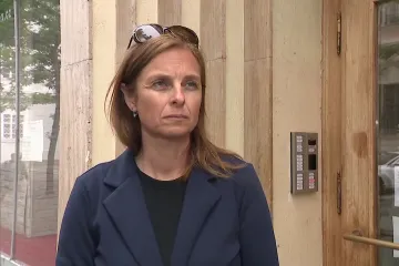 Žalobkyně Lastovecká rezignovala. „Už nechci snášet výpady proti mé osobě,“ řekla