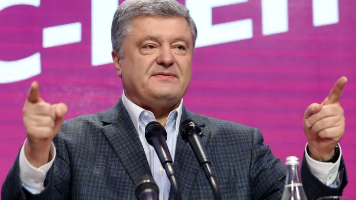Petro Porošenko promlouvá po volbách ve svém štábu