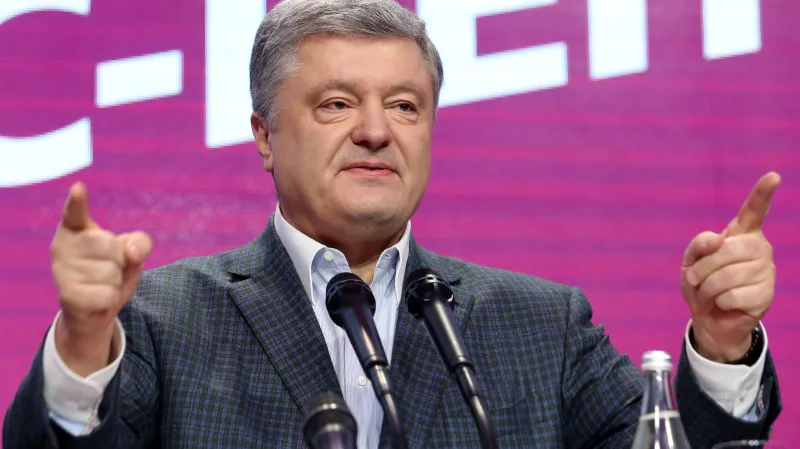 Petro Porošenko promlouvá po volbách ve svém štábu
