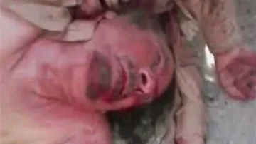 Al-Džazíra zveřejnila snímky mrtvého Kaddáfího