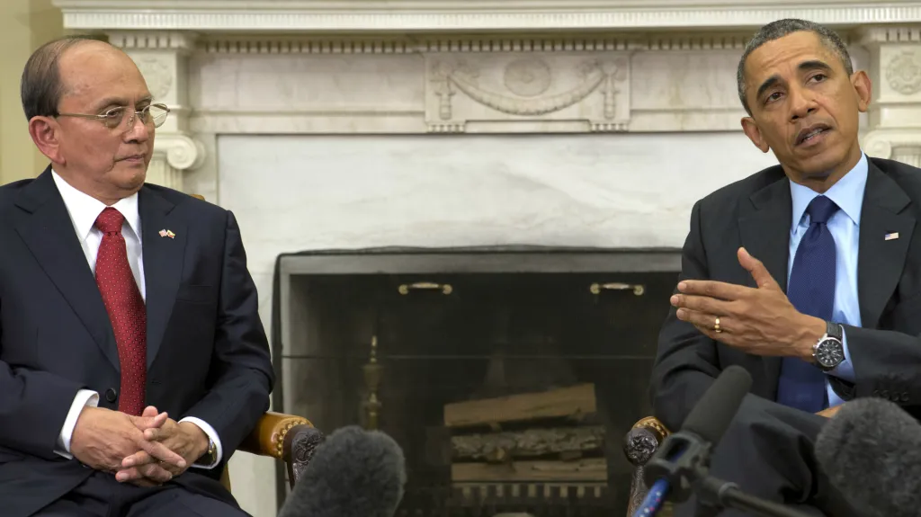 Obama a Sein na jednání v Bílém domě