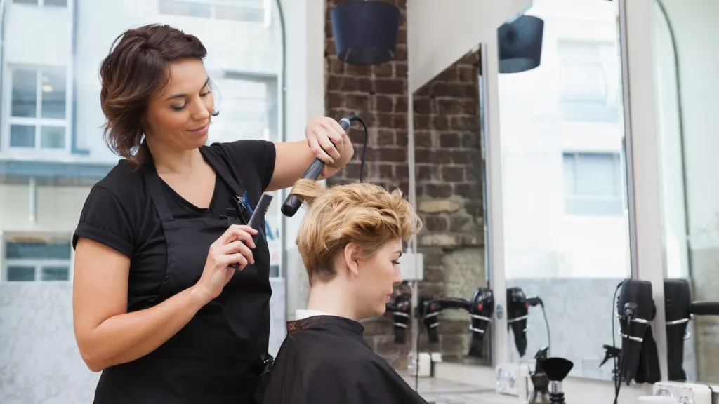 Kadeřnictví, služby (ilustrační snímek)