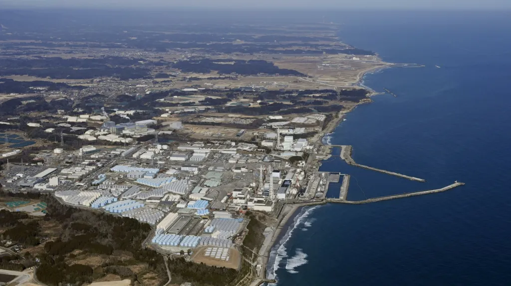 Pohled na fukušimskou elektrárnu