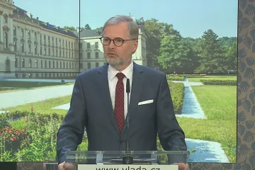 Rychlejší konsolidace by více dopadla na lidi a omezila investice, řekl Fiala