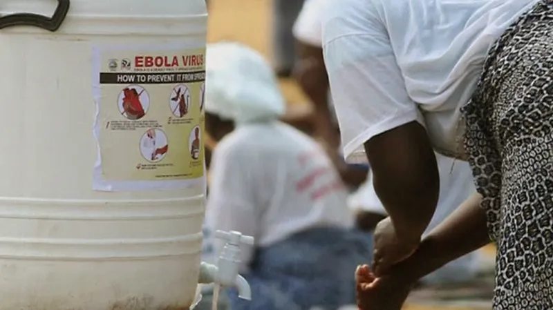 Afrika bojuje s ebolou