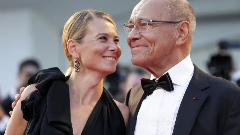 Julija Vysocká a Andrej Končalovskij na filmovém festivalu v Benátkách (2014)