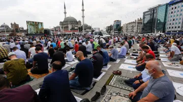 Otevření mešity na Taksimu