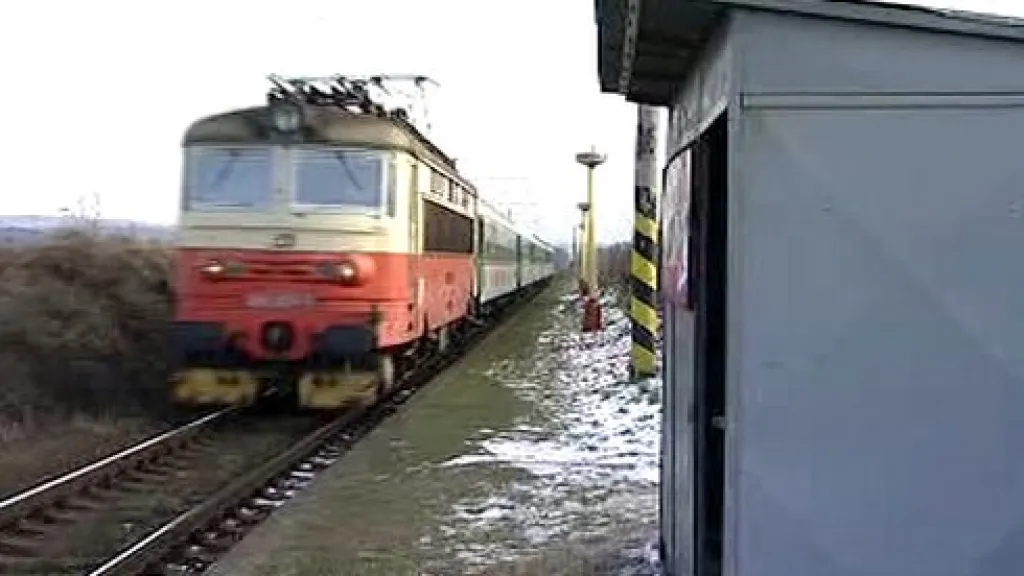 Projíždějící rychlík