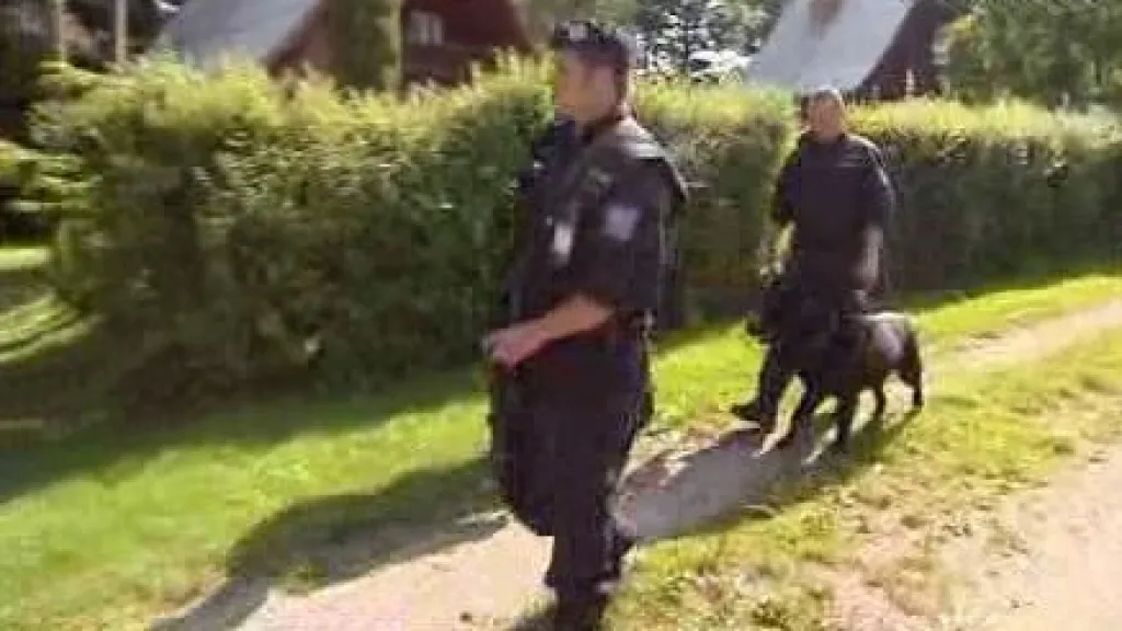 Policejní kontrola v chatové osadě