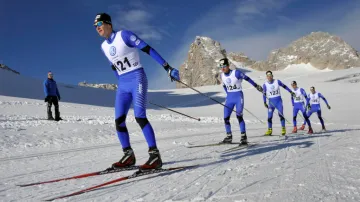 Čeští běžci na lyžích