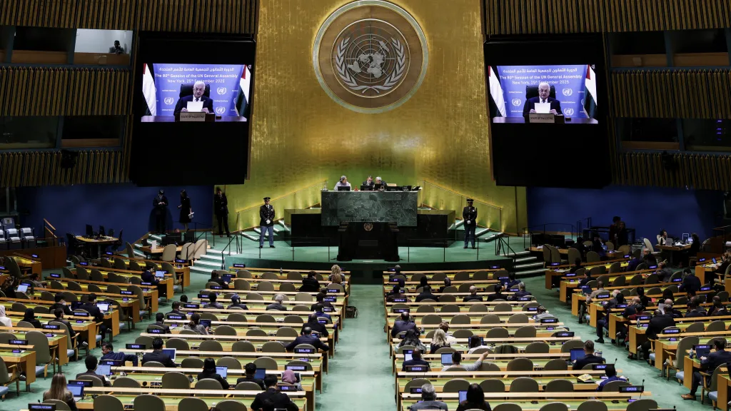 Šéf palestinské autonomie Mahmúd Abbás při projevu v OSN (25. září 2025)