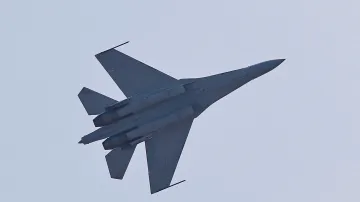 Čínská stíhačka J-16