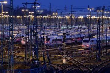 Dopravu na německé železnici ochromí padesátihodinová stávka. Zastaví se i vlaky z Česka
