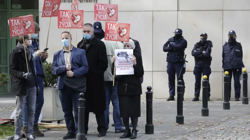 Odpůrci potratů před polským ústavním soudem