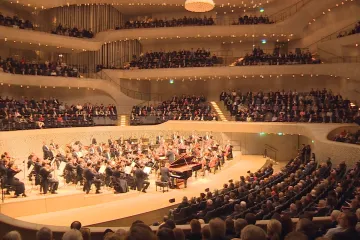 Koncert pod mořskou vlnou. Česká filharmonie poprvé hrála v Labské filharmonii