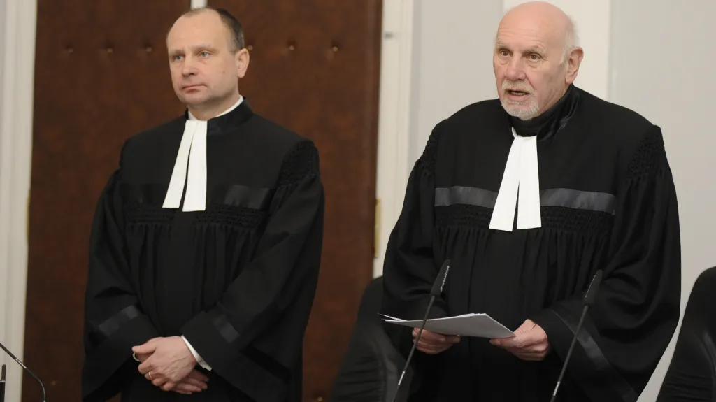 Ústavní soudci rozhodli, že zákon ponechají v platnosti