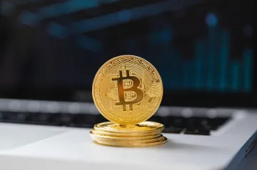 Resort nemá na účtu celou miliardu z bitcoinového daru