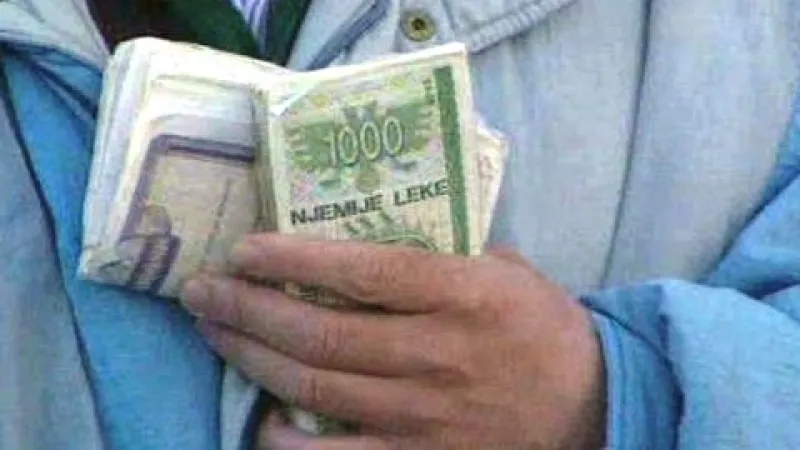 Krach v Albánii