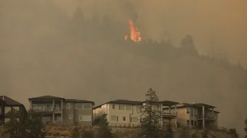 Požár McDougall Creek u Kelowny v Kanadě