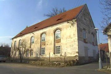 Na záchranu židovské synagogy se podařilo sehnat miliony